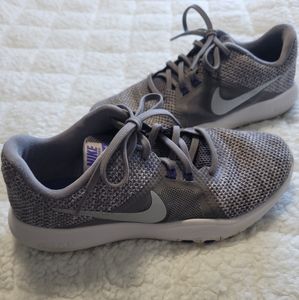 Nike women's shoes size 6